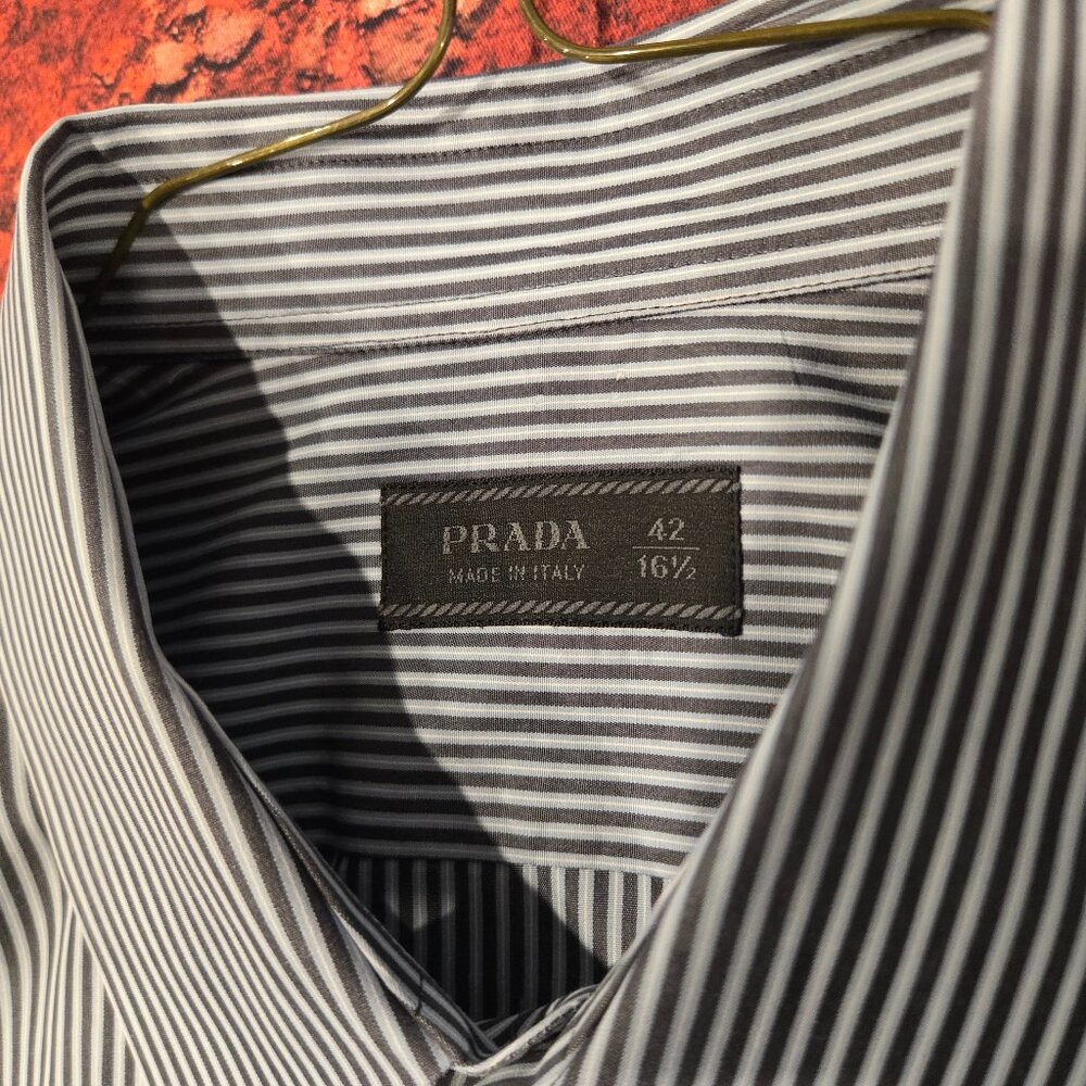 Beautiful Prada Button Up Dress Shirt Long Sleeve Size EU 42 16.5